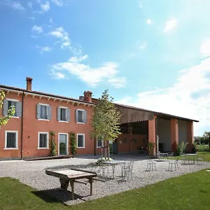  Alloggio per agriturismo Corte Reginella Italia